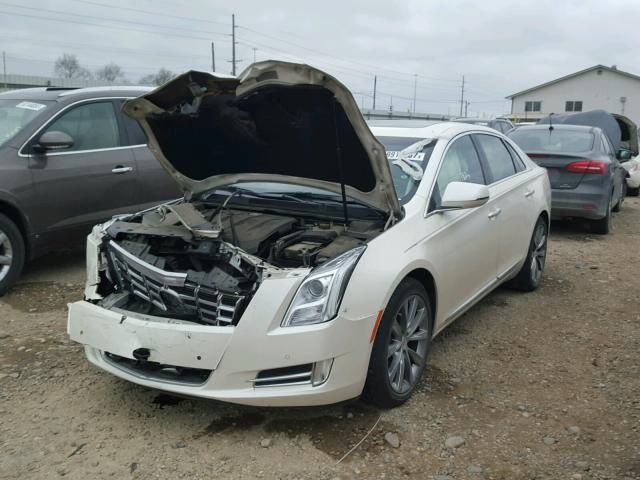 2G61P5S30D9222928 - 2013 CADILLAC XTS LUXURY WHITE photo 2