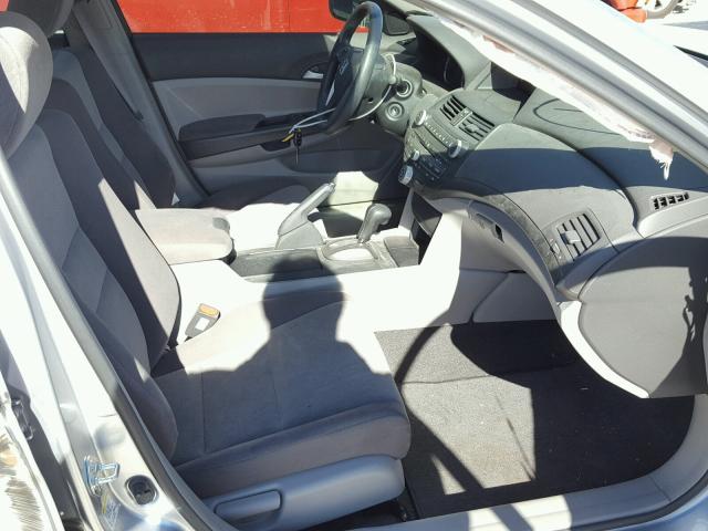 JHMCP26458C032241 - 2008 HONDA ACCORD LXP SILVER photo 5