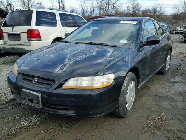 1HGCG2248YA025112 - 2000 HONDA ACCORD LX BLACK photo 2