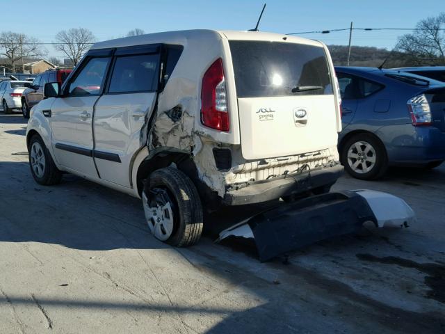 KNDJT2A59D7767473 - 2013 KIA SOUL WHITE photo 3