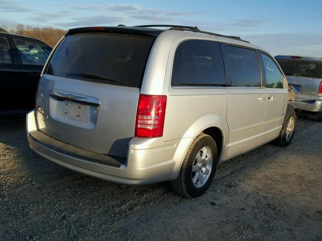 2A8HR54P38R754355 - 2008 CHRYSLER TOWN & COU SILVER photo 4