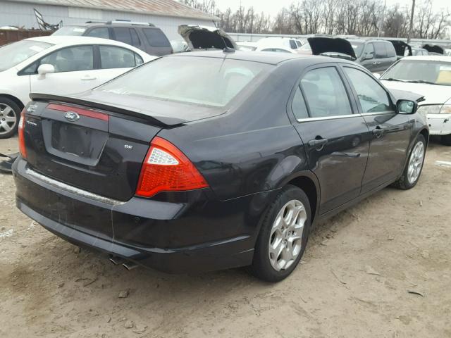 3FAHP0HA2BR158943 - 2011 FORD FUSION SE BLACK photo 4