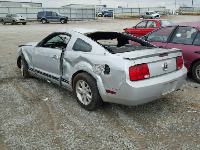1ZVHT80N385199948 - 2008 FORD MUSTANG SILVER photo 3