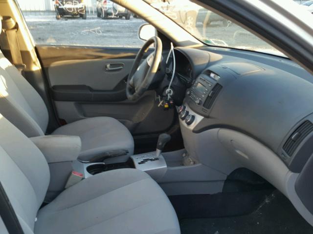 KMHDU46D89U670520 - 2009 HYUNDAI ELANTRA GL SILVER photo 5