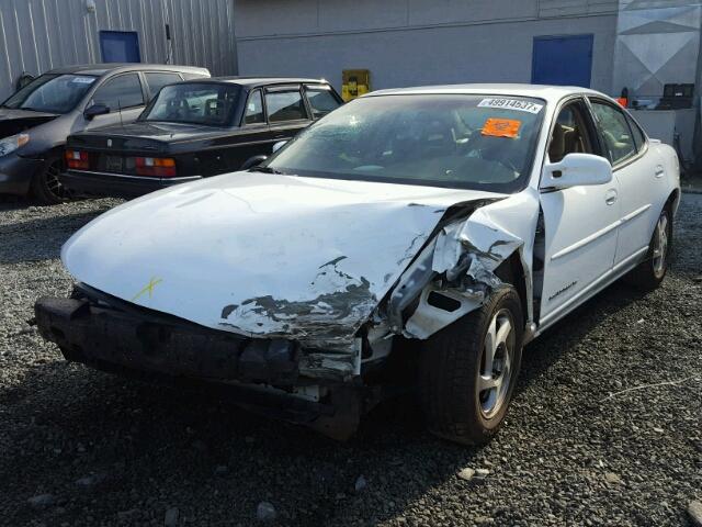1G2WJ52K2WF227106 - 1998 PONTIAC GRAND PRIX WHITE photo 2