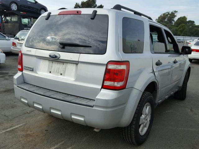 1FMCU03G79KA12704 - 2009 FORD ESCAPE XLT SILVER photo 4