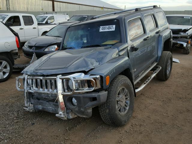 5GTDN136068311715 - 2006 HUMMER H3 GRAY photo 2