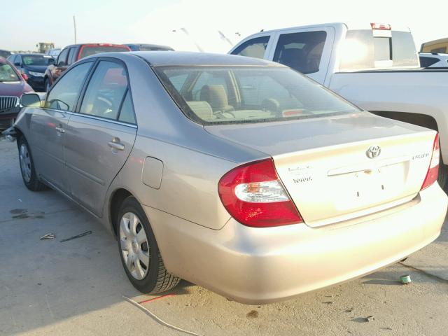 4T1BE32K82U574492 - 2002 TOYOTA CAMRY LE TAN photo 3