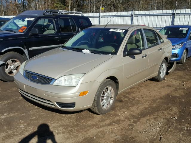 1FAFP34N47W254076 - 2007 FORD FOCUS ZX4 GOLD photo 2