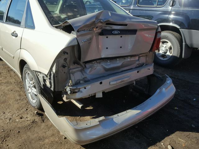 1FAFP34N47W254076 - 2007 FORD FOCUS ZX4 GOLD photo 9