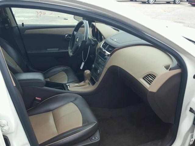 1G1ZE5E75BF399153 - 2011 CHEVROLET MALIBU LTZ 白色 照片 5