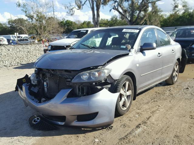 JM1BK12F761477702 - 2006 MAZDA 3 I GRAY photo 2