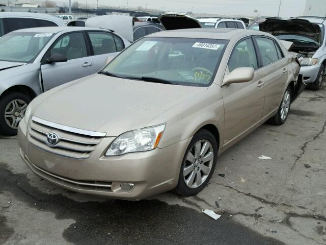 4T1BK36B56U160739 - 2006 TOYOTA AVALON XL GOLD photo 2