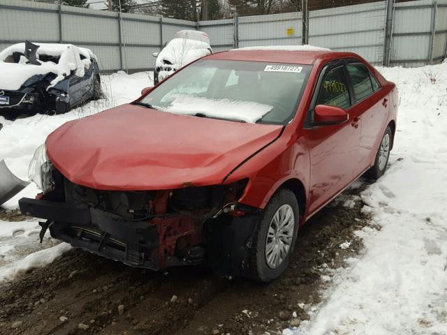 4T1BF1FK2CU575683 - 2012 TOYOTA CAMRY BASE RED photo 2