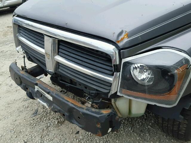 1D4HB48N84F169659 - 2004 DODGE DURANGO SL GRAY photo 9