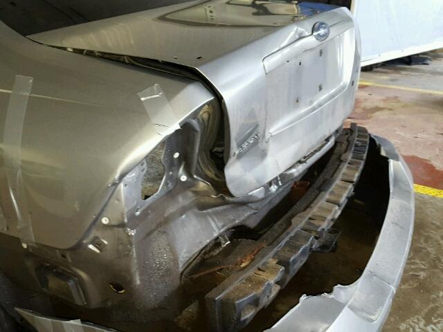 3FAHP07Z49R137030 - 2009 FORD FUSION SE SILVER photo 9