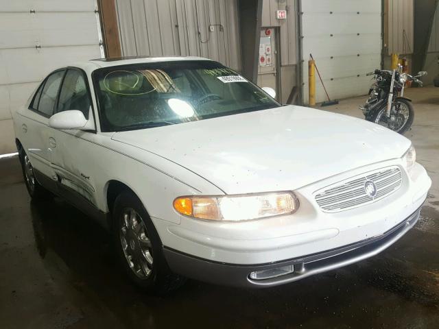 2G4WF5519Y1348236 - 2000 BUICK REGAL GS WHITE photo 1