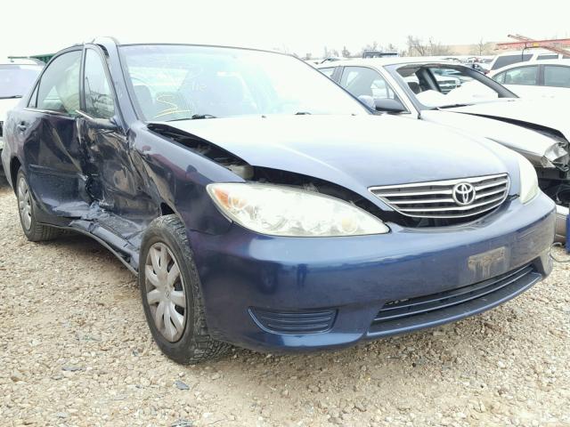 4T1BE30K25U005287 - 2005 TOYOTA CAMRY LE BLUE photo 1