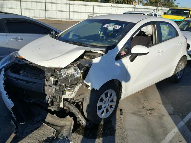 KNADM5A32D6110012 - 2013 KIA RIO LX WHITE photo 2