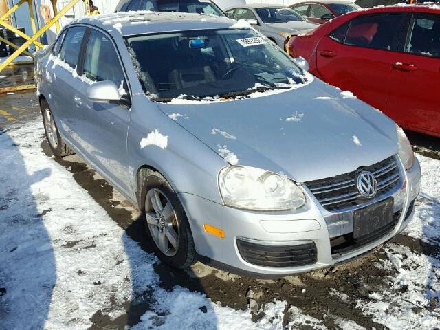 3VWRZ71K68M052745 - 2008 VOLKSWAGEN JETTA SE SILVER photo 1