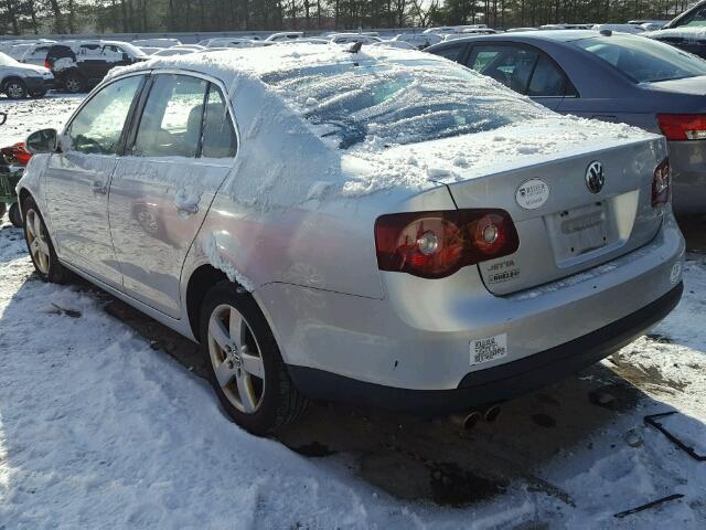 3VWRZ71K68M052745 - 2008 VOLKSWAGEN JETTA SE SILVER photo 3