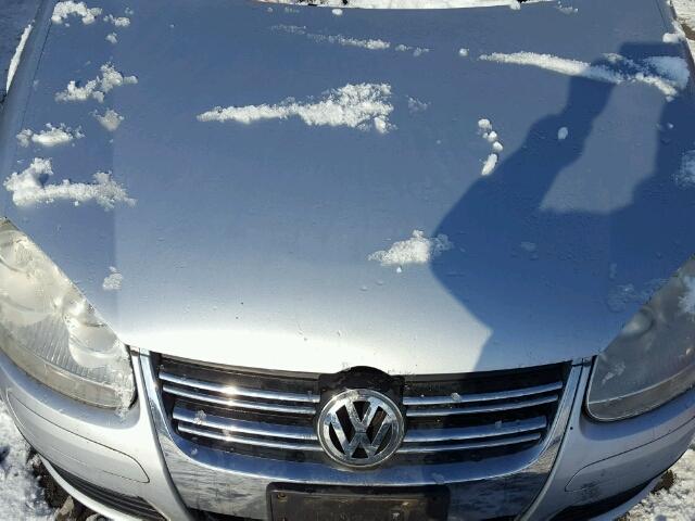 3VWRZ71K68M052745 - 2008 VOLKSWAGEN JETTA SE SILVER photo 7