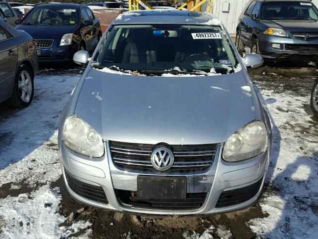 3VWRZ71K68M052745 - 2008 VOLKSWAGEN JETTA SE SILVER photo 9