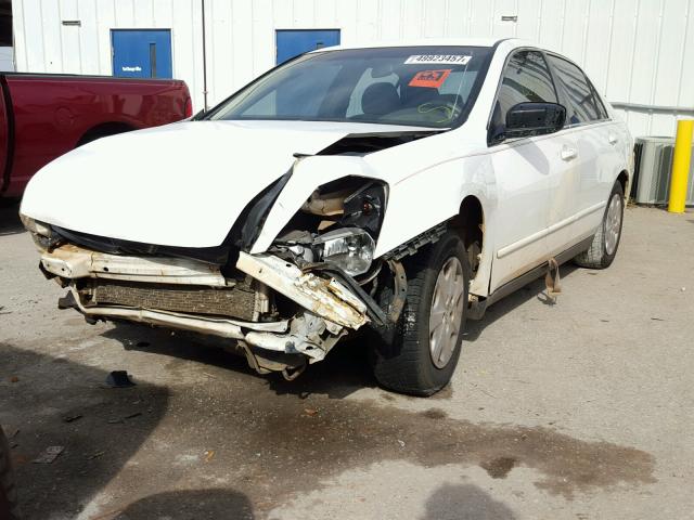 1HGCM56344A024576 - 2004 HONDA ACCORD LX WHITE photo 2