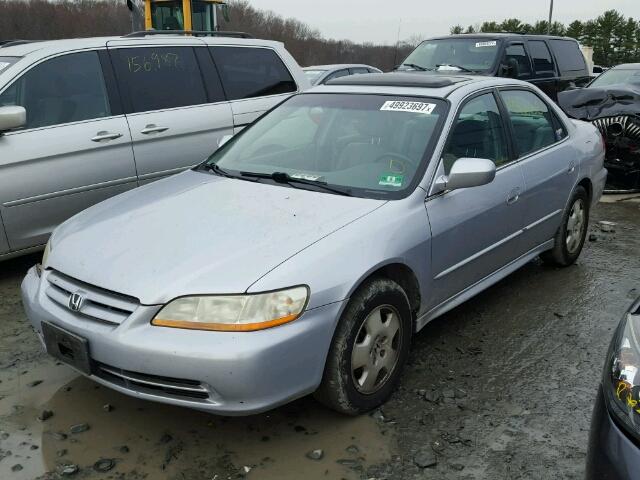 1HGCG165X2A000135 - 2002 HONDA ACCORD EX SILVER photo 2