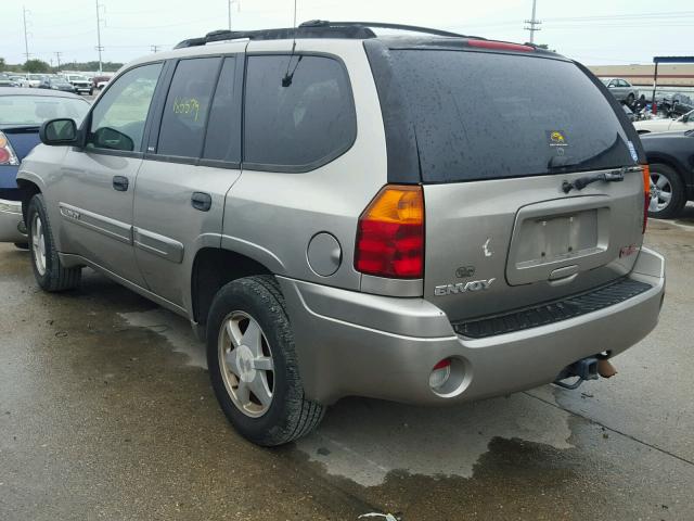 1GKDS13S722449928 - 2002 GMC ENVOY SILVER photo 3