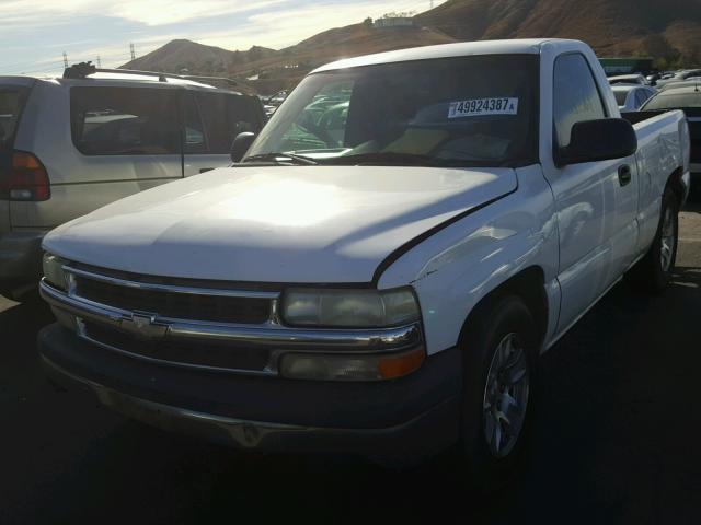 1GCEC14WX1Z103540 - 2001 CHEVROLET SILVERADO WHITE photo 2