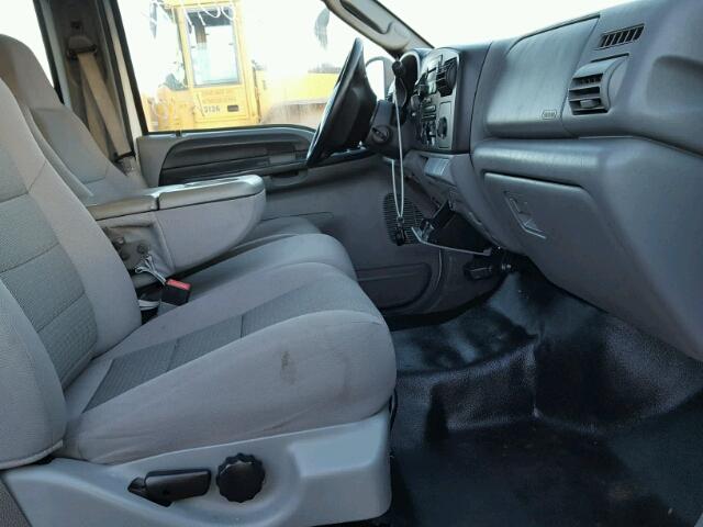 1FTSW21PX7EA13088 - 2007 FORD F250 SUPER WHITE photo 5