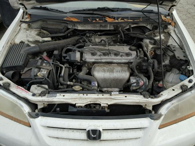 3HGCG66502G702348 - 2002 HONDA ACCORD LX WHITE photo 7