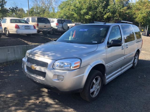 1GBDV13W98D125192 - 2008 CHEVROLET UPLANDER I Gümüş foto 2