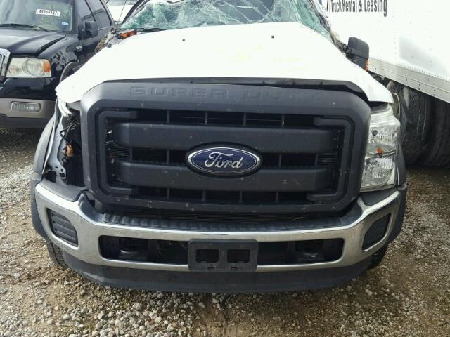 1FDUF5GT2GEB56725 - 2016 FORD F550 SUPER WHITE photo 7