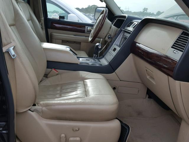 5LMFU27545LJ00404 - 2005 LINCOLN NAVIGATOR Қара фото 5