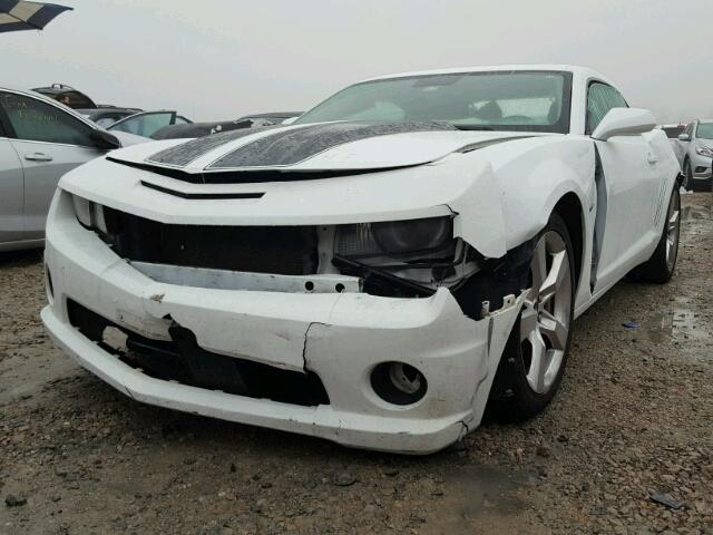 2G1FK1EJ0A9174954 - 2010 CHEVROLET CAMARO SS WHITE photo 2