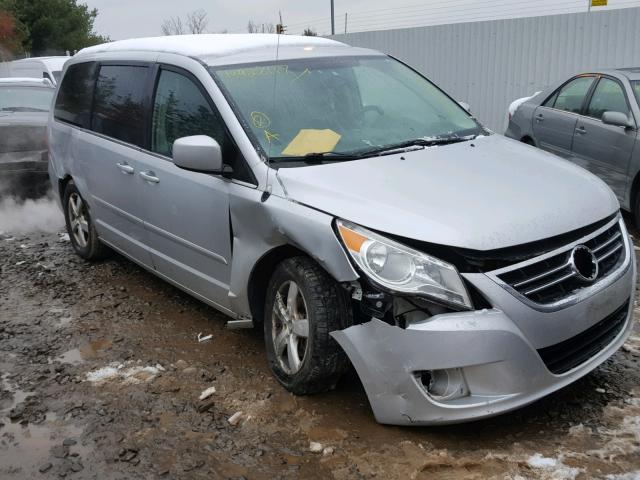 2V8HW54X59R544247 - 2009 VOLKSWAGEN ROUTAN SEL SILVER photo 1