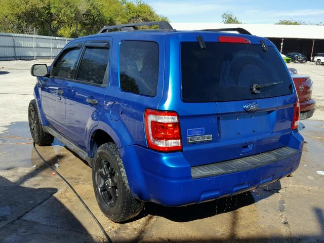 1FMCU0D70BKB36530 - 2011 FORD ESCAPE XLT BLUE photo 3