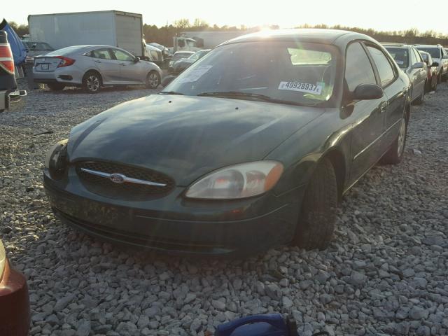 1FAFP53U2YA215974 - 2000 FORD TAURUS SE GREEN photo 2