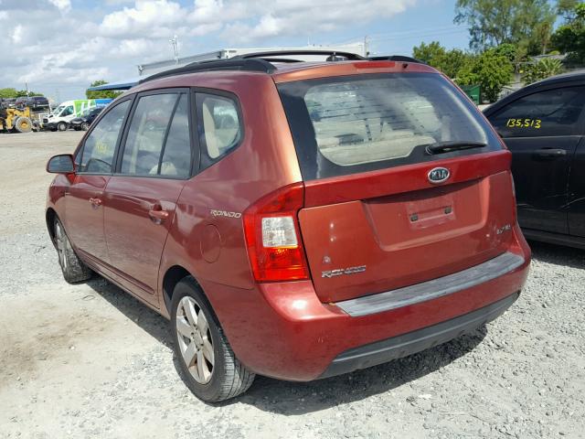 KNAFG526187128865 - 2008 KIA RONDO LX RED photo 3