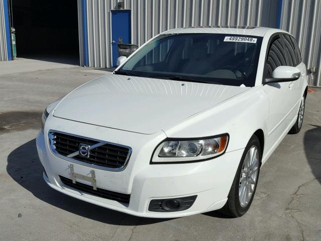 YV1382MWXA2532680 - 2010 VOLVO V50 2.4I WHITE photo 2