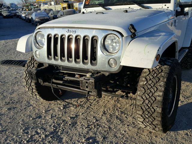 1C4AJWBGXFL635572 - 2015 JEEP WRANGLER S 白色 照片 9