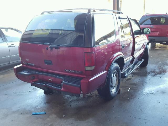 1GNDT13W3Y2152490 - 2000 CHEVROLET BLAZER RED photo 4