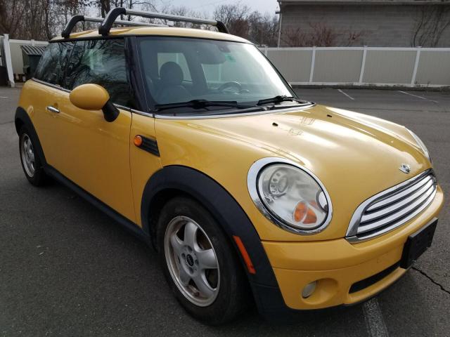 WMWMF33509TW71511 - 2009 MINI COOPER YELLOW photo 1