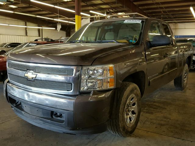 2GCEC19C971617279 - 2007 CHEVROLET SILVERADO BROWN photo 2