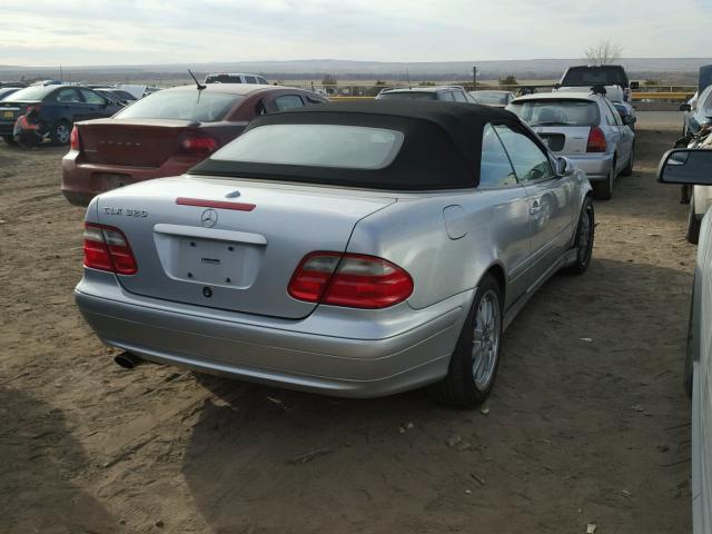 WDBLK65G13T130578 - 2003 MERCEDES-BENZ CLK 320 SILVER photo 4