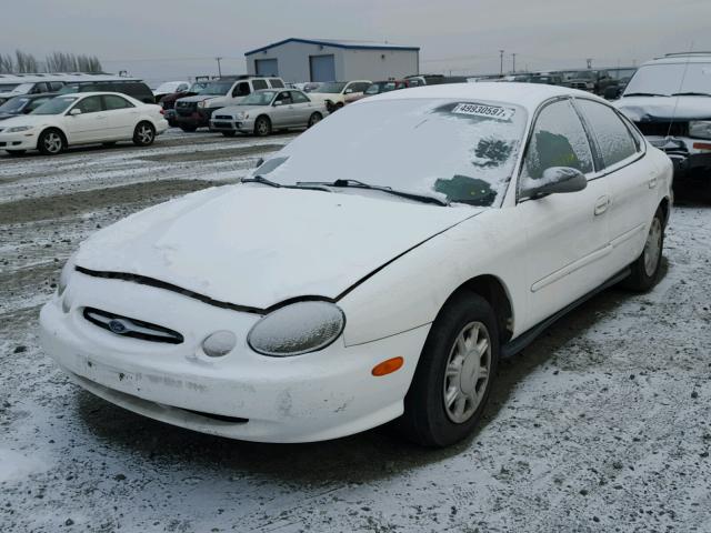 1FAFP52U4WG183668 - 1998 FORD TAURUS LX WHITE photo 2