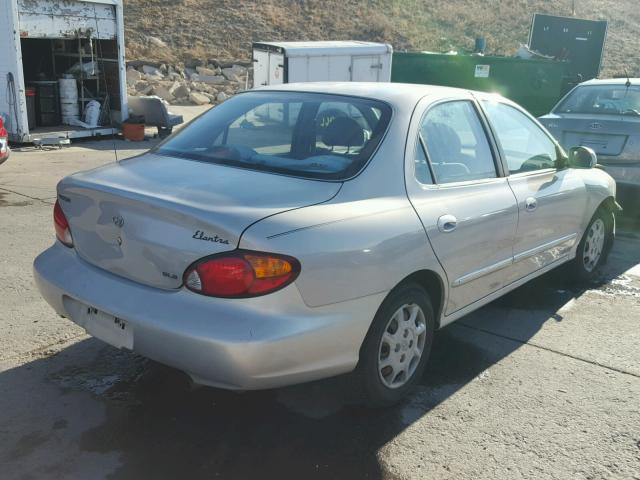 KMHJF35F5YU010850 - 2000 HYUNDAI ELANTRA GL SILVER photo 4