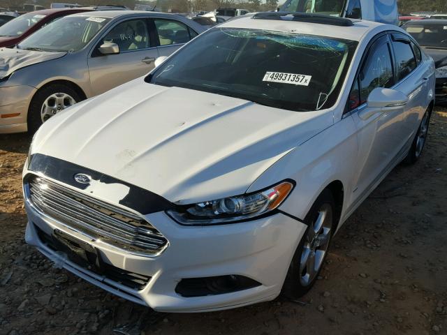 3FA6P0HR9DR101316 - 2013 FORD FUSION SE WHITE photo 2